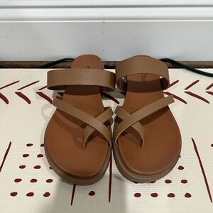 Me Too brown sandal flip flops